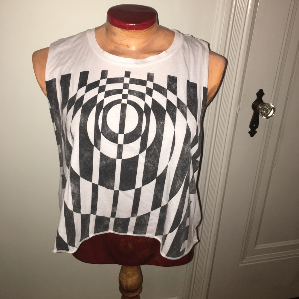 Black and white graphic print tank top
