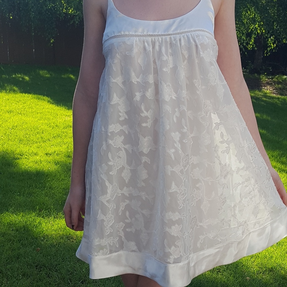 Pink label oscar de la renta baby white doll dress