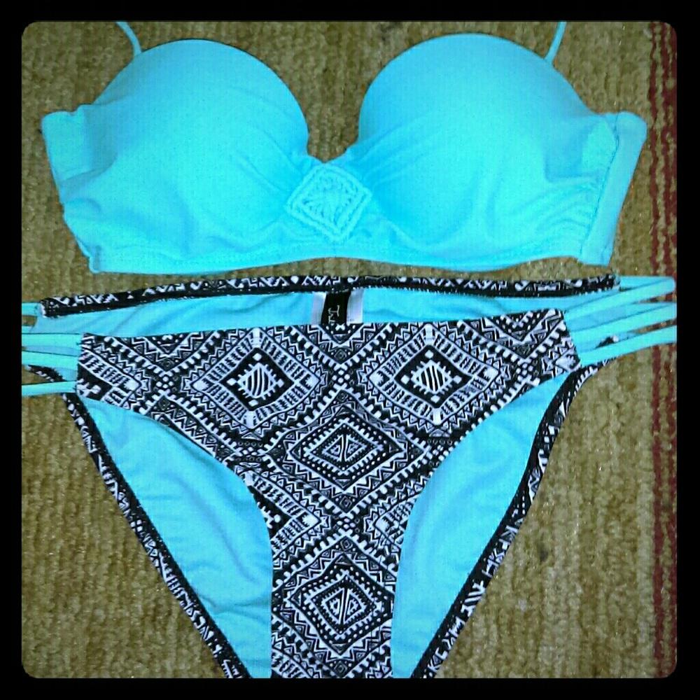 Push-up Bikini Size Small Trillium