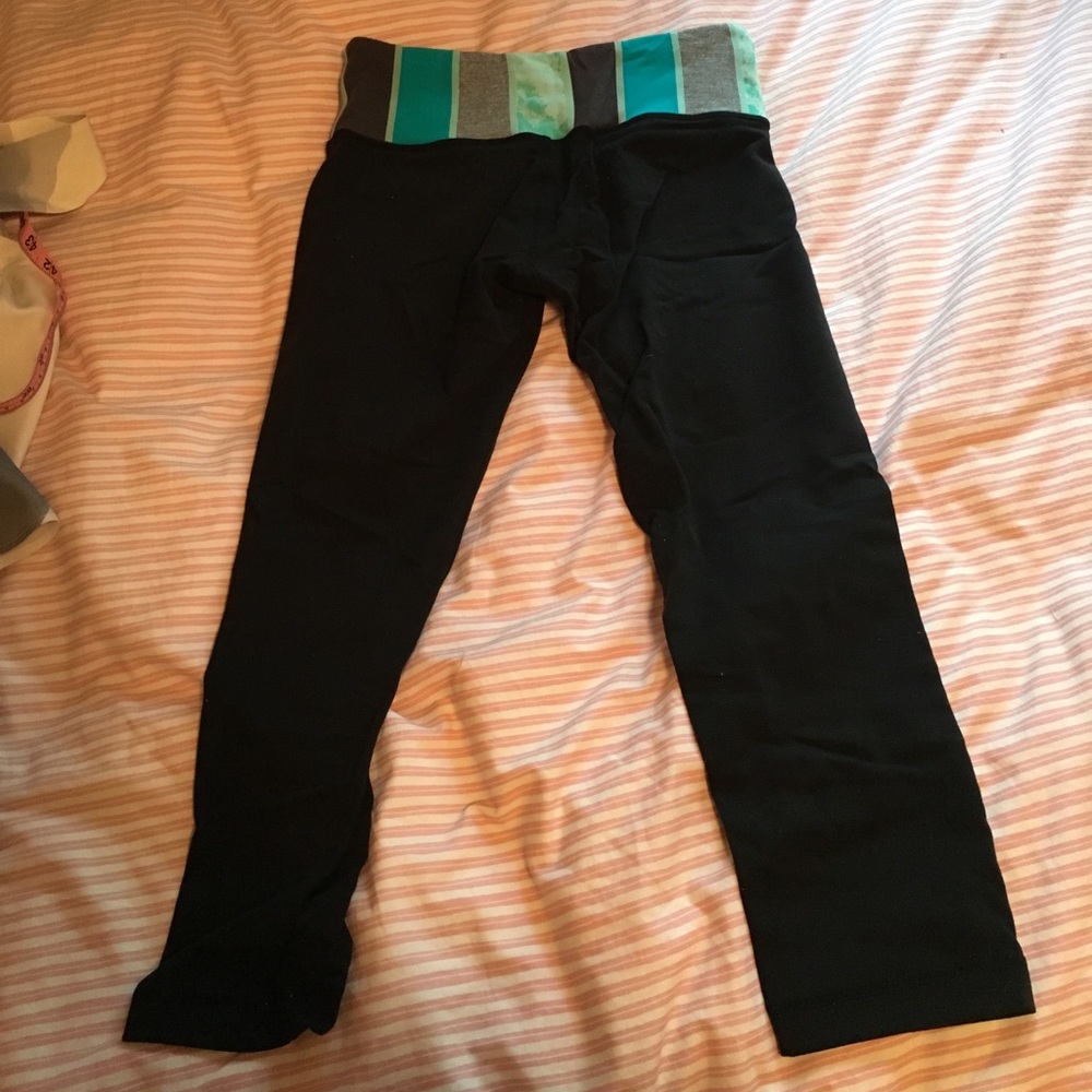Lulu cropped leggings