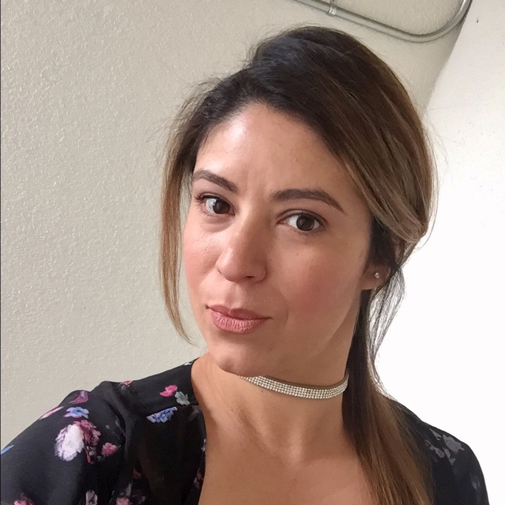 Meet your Posher, Alexia