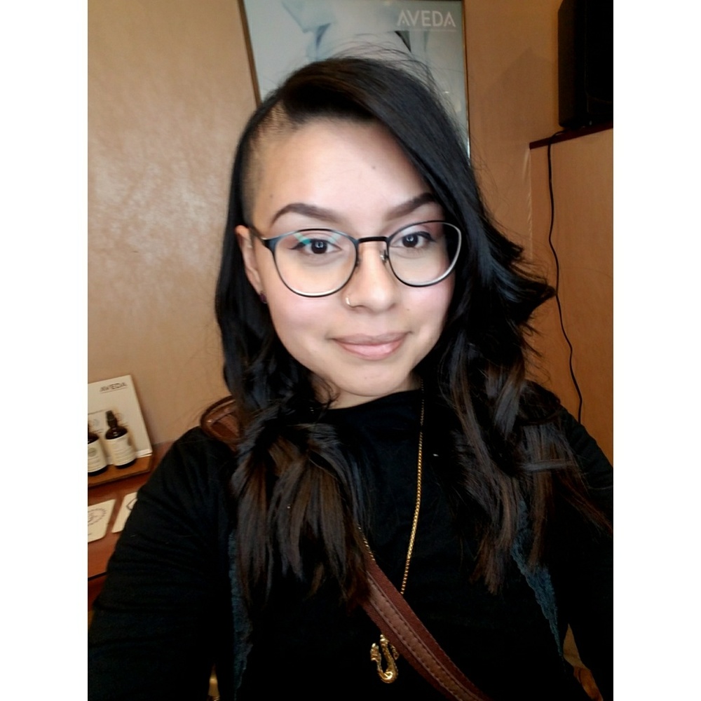 Meet your Posher, Karina