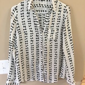 Closet clean out! The Limited bow print top!