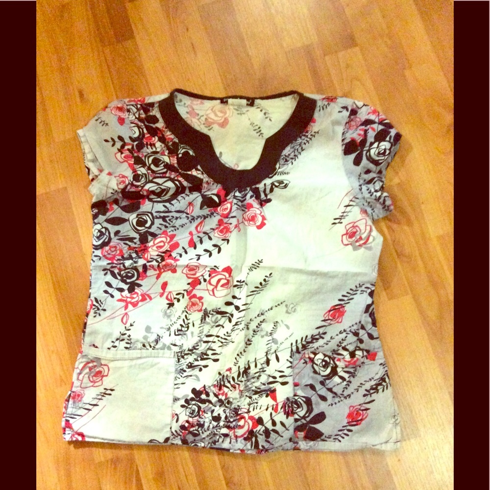Sold ------Scrub top
