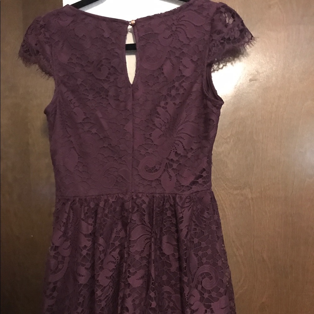 Lace dress - Picture 3 of 4