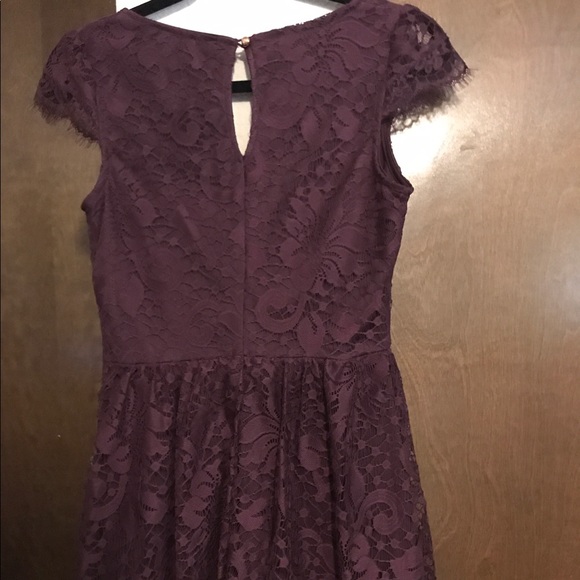 Lace dress - Picture 3 of 4