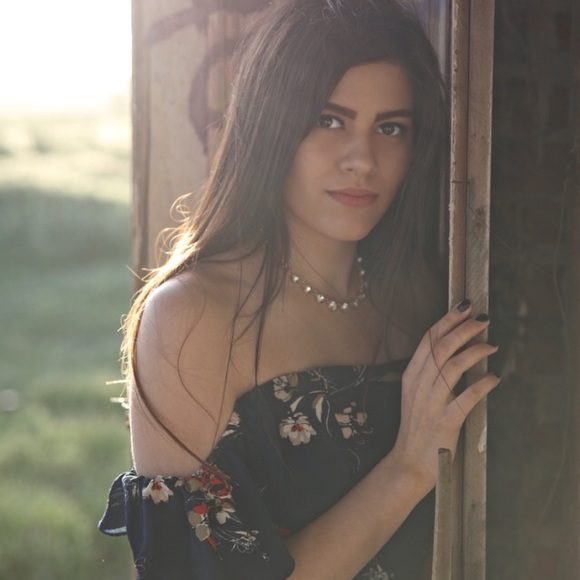 Meet your Posher, Savannah - Picture 1 of 1