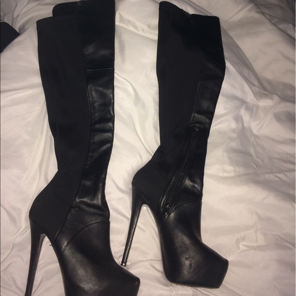 Sold - Picture 1 of 6