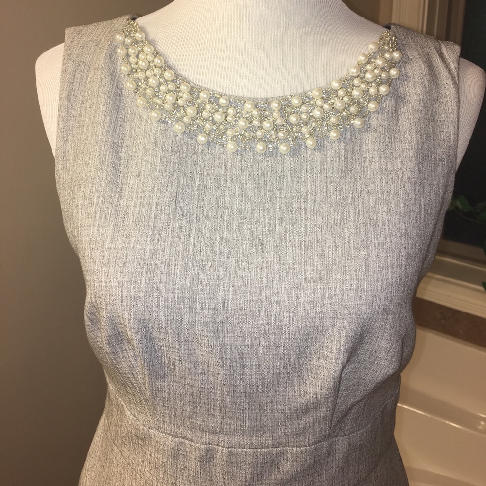 NWOT Connected Petite lt grey dress w pearl neck - Picture 3 of 8