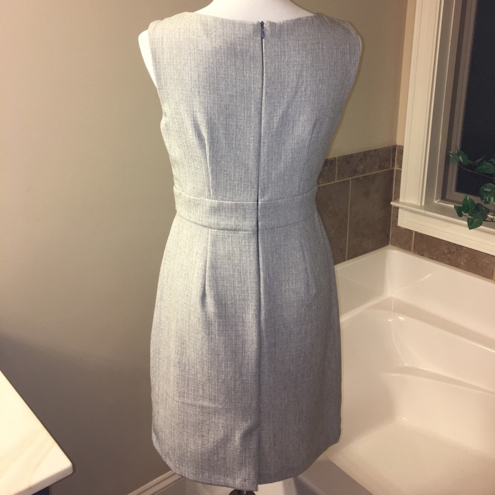 NWOT Connected Petite lt grey dress w pearl neck - Picture 6 of 8