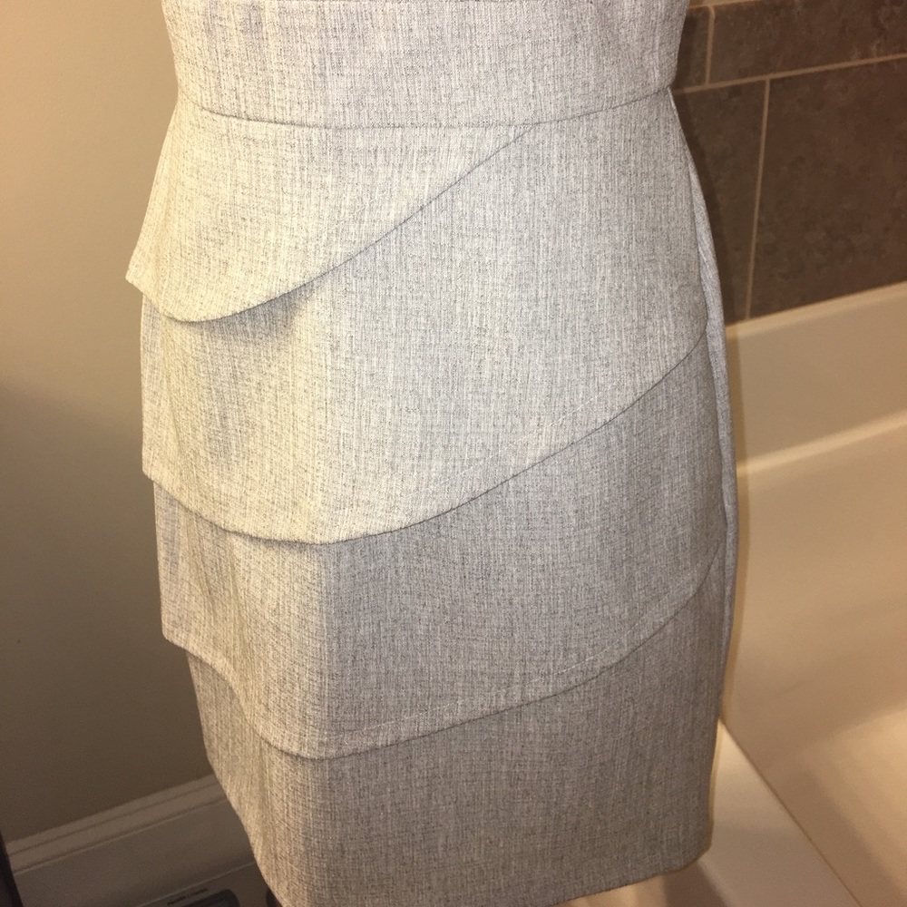 NWOT Connected Petite lt grey dress w pearl neck - Picture 8 of 8