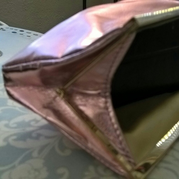 Bonus Clutch. SOLD - Picture 2 of 3