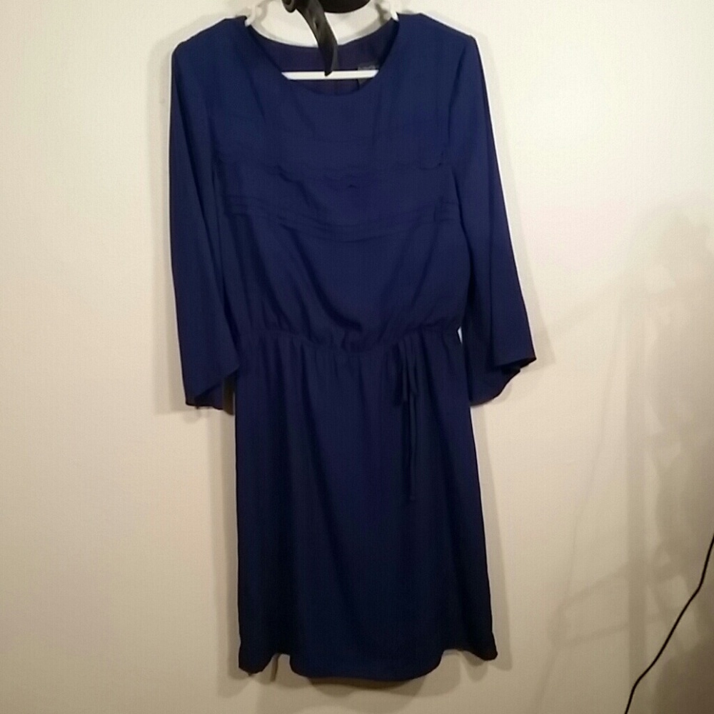 Vintage knee length 37 inches size 8 midi dress