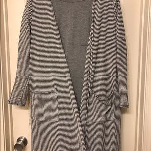 LulaRoe Sarah black and white L