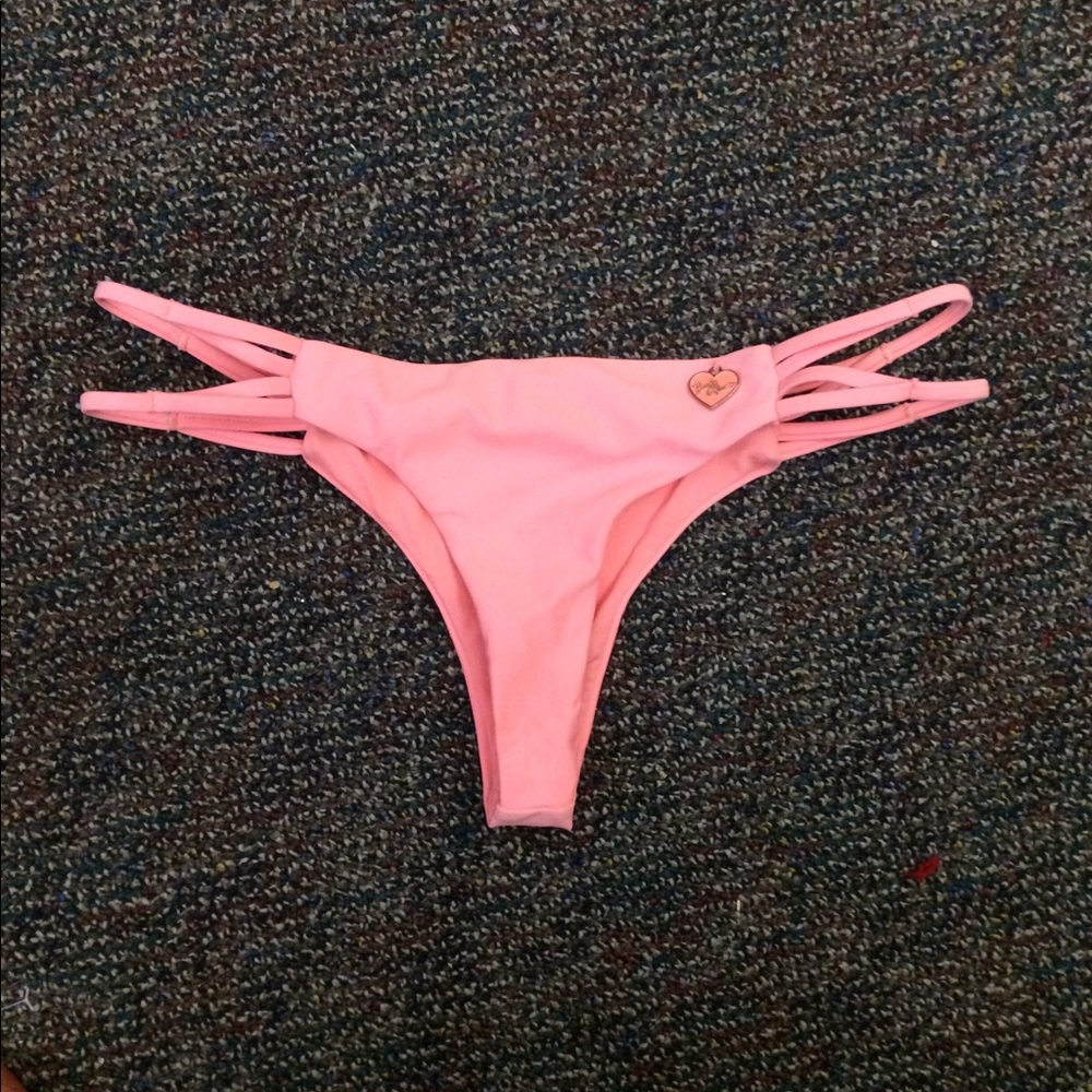 Cheeky coral bikini bottoms