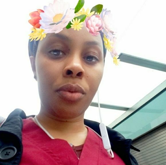 Meet your Posher, Fatima - Picture 1 of 1