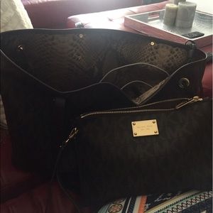 Authentic Michael Kors Reversible tote!!