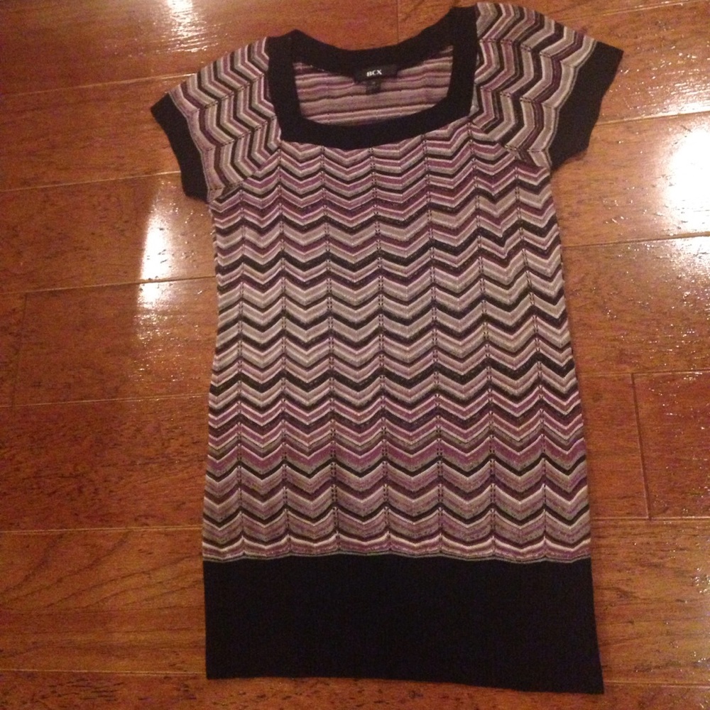 Sale!! Beautiful short sleeve thin sweater top