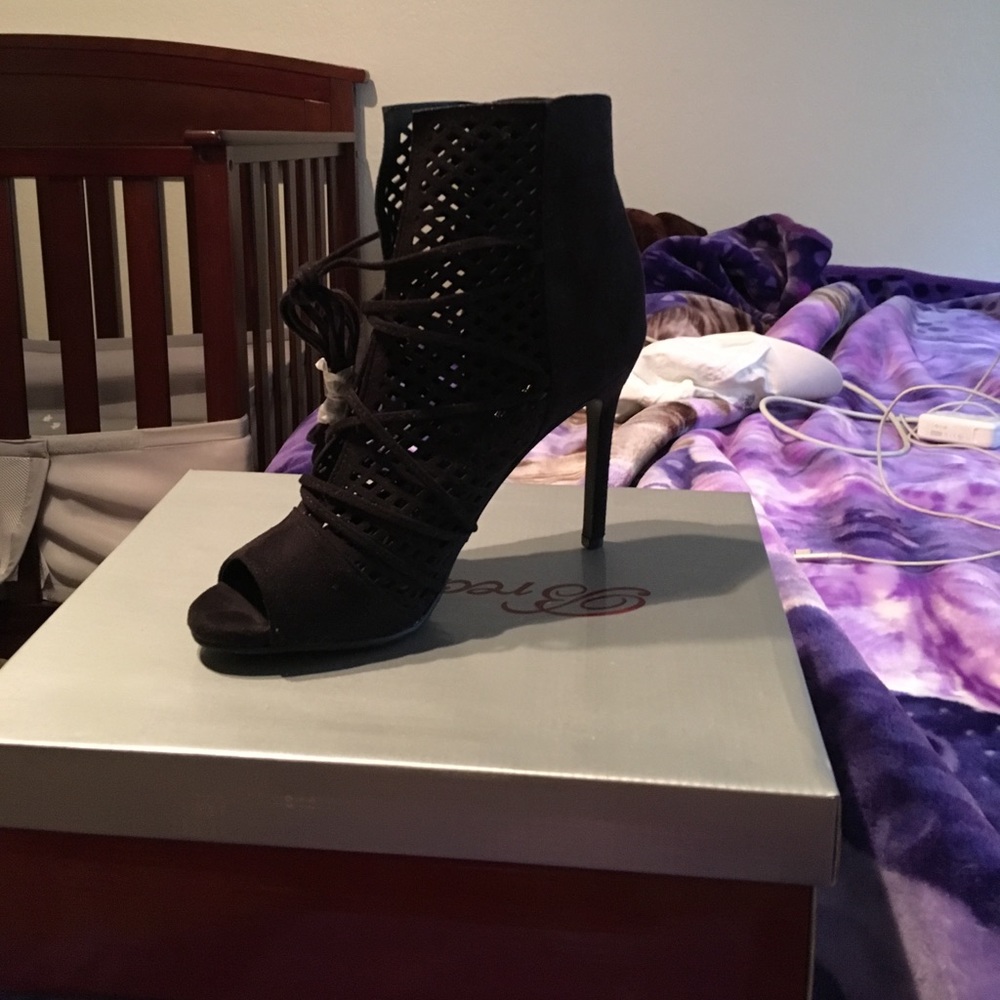 Vici lace up heals