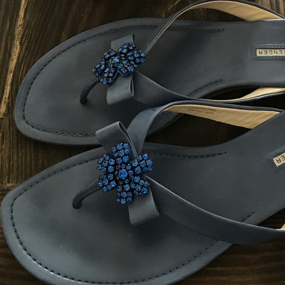 VERA WANG LAVENDER brand blue shoes