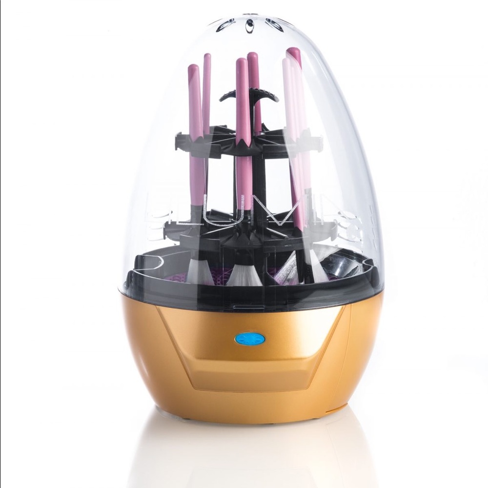 Lilumia Gold Brush Cleaner. Comes w/ Cleanser