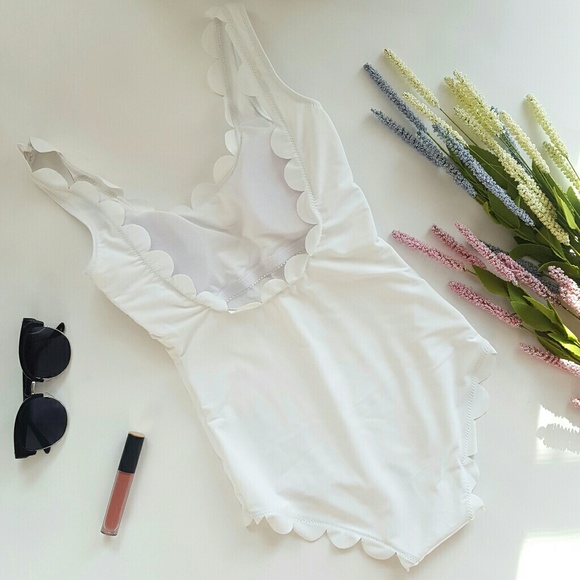 Santorini Scallop Edge 1-Piece Monokini - Picture 4 of 4