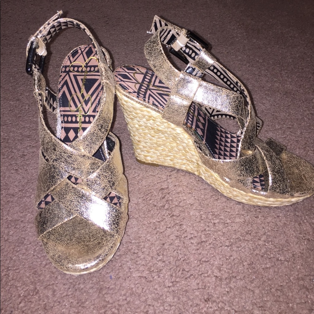 Gold metallic Jessica Simpson wedges. Size 8