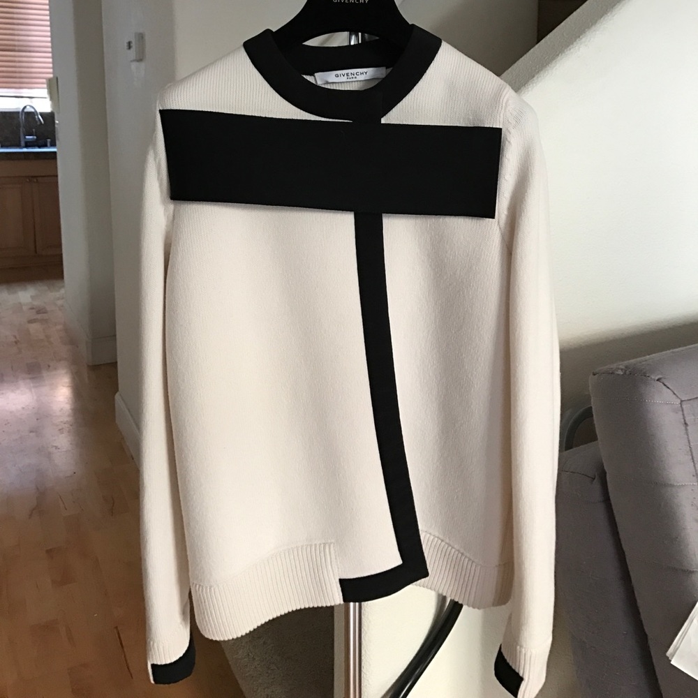Givenchy sweater