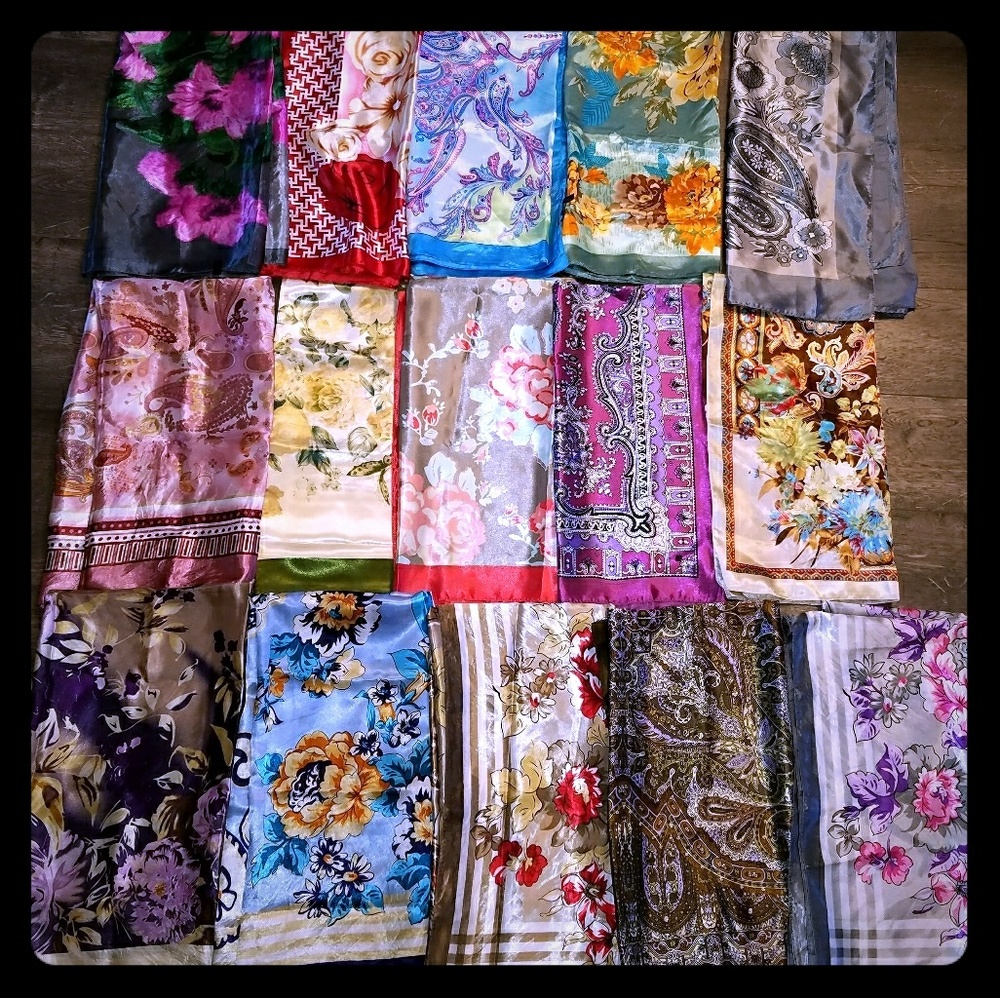 Lot of 15 BEAUTIFUL 36x36 satin scarves.