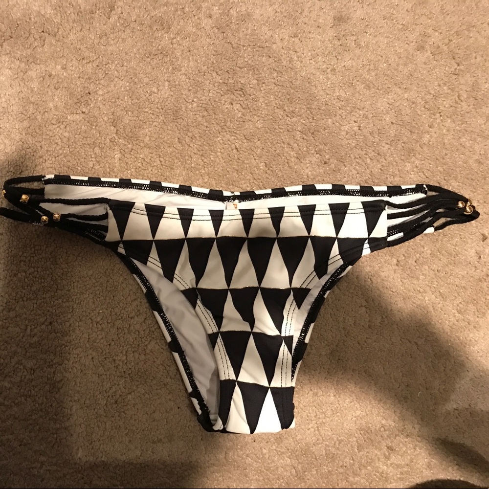 NEW!  PILYQ BIKINI BOTTOM