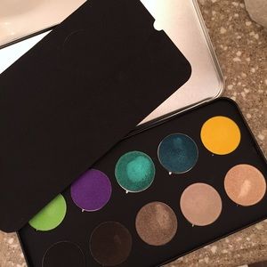 Custom Makeup Forever MU4E eyeshadow palette