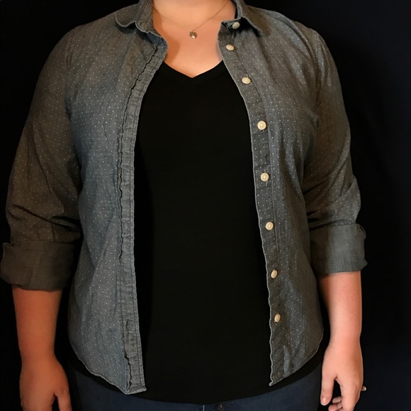 Button up chambray with subtle polka dots - Picture 2 of 2