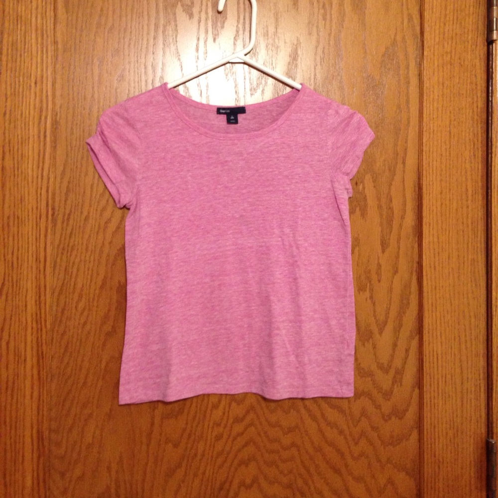 Gap, pink tee