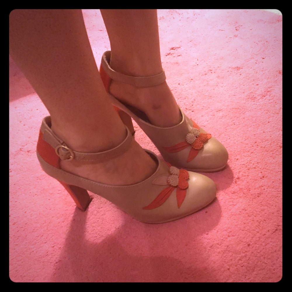 Incredible shoes from ANTHROPOLOGIE! 😍
