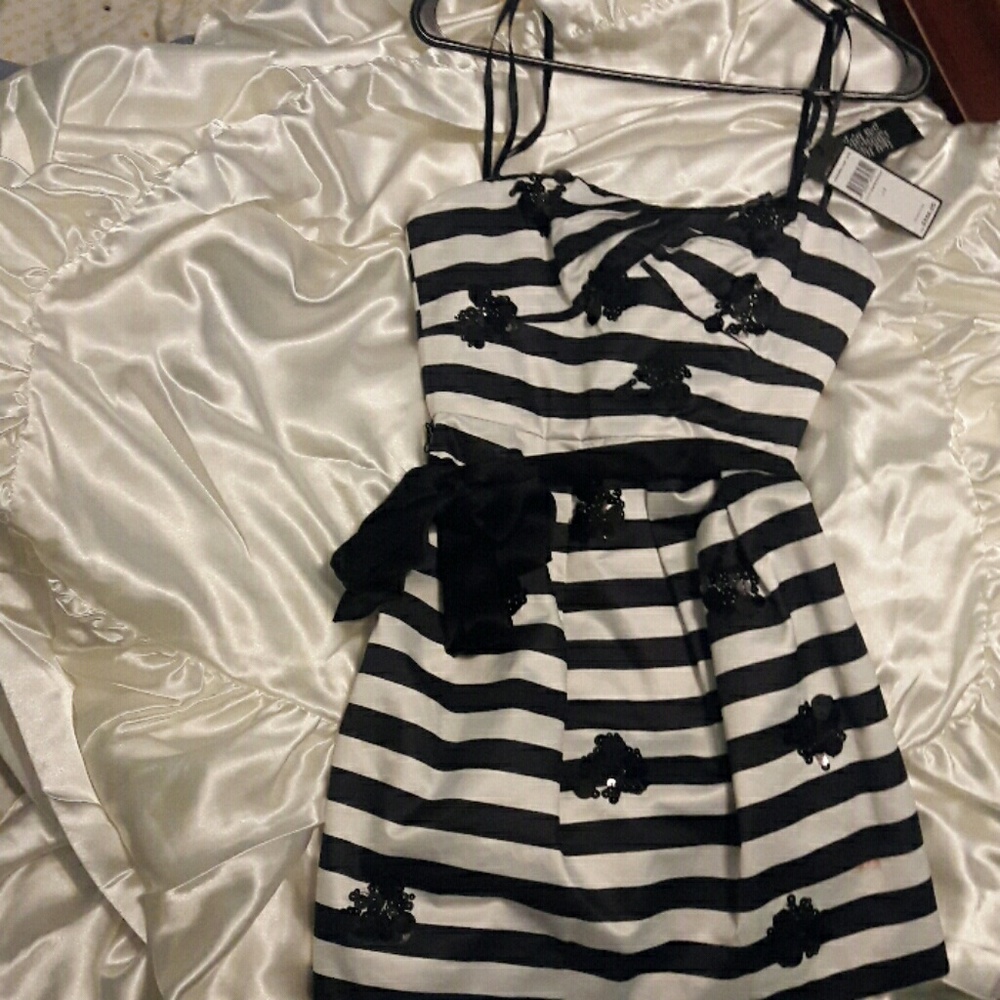 BCBGMAXAZRIA DRESS