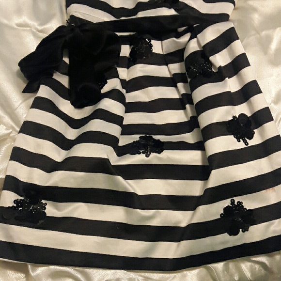 BCBGMAXAZRIA DRESS - Picture 3 of 6