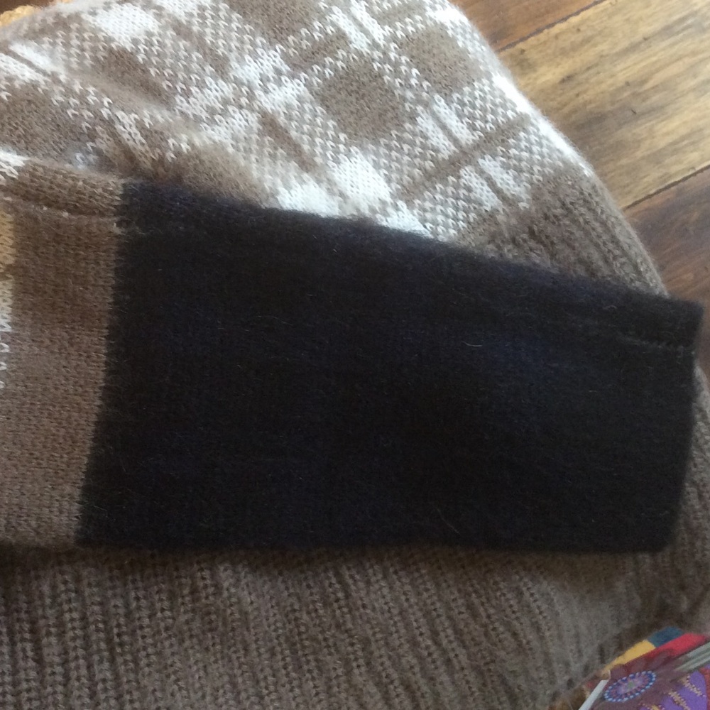 Urban Outfitters Gunner Plaid Pullover Sweater - Picture 6 of 6
