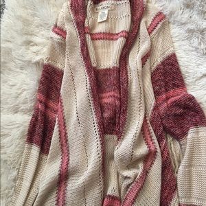 Billabong Long Sleeve Cardigan. Size L