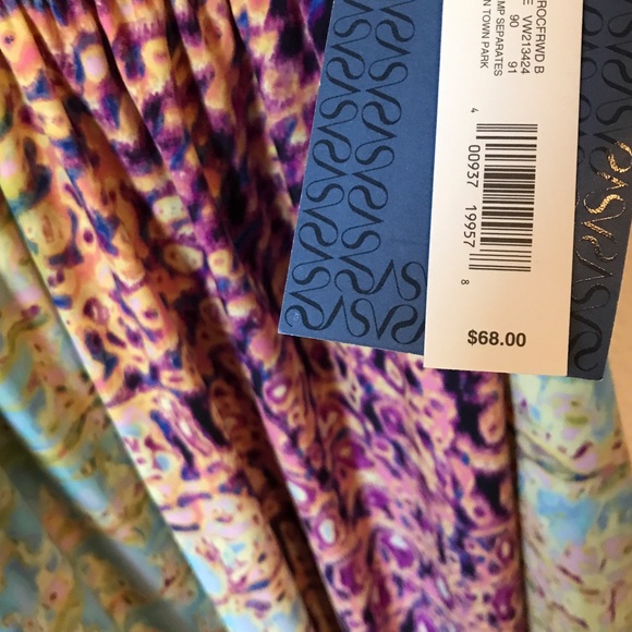 Vera Wang multi-colored V-neck dress! (Unworn) - Picture 5 of 6