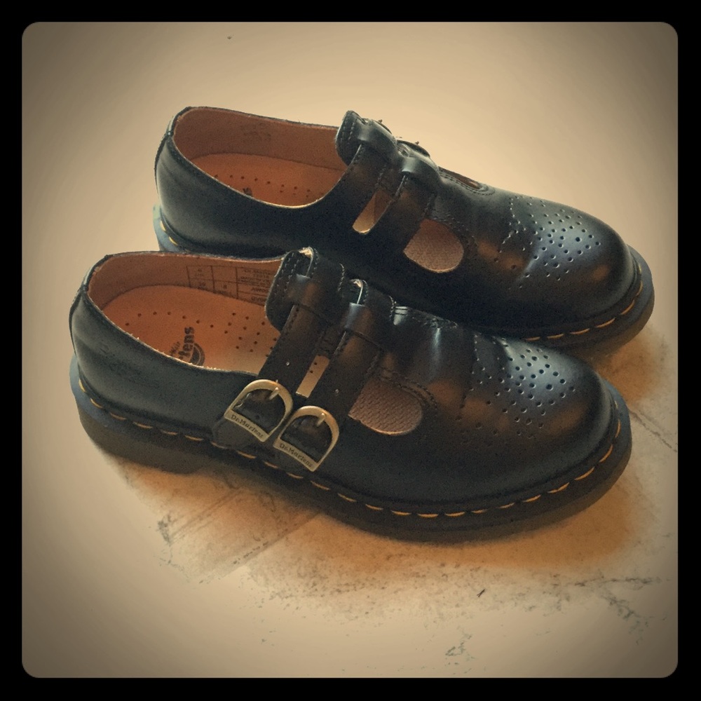 Black Mary Jane Dr. Martens