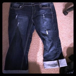 Jean Distressed Capris