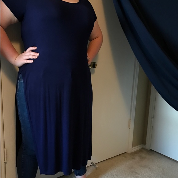 Super long front and back panel knit shirt - Picture 2 of 3