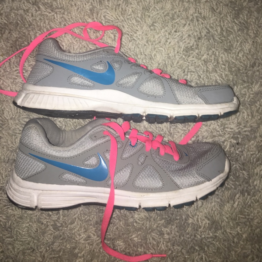 nike revolution 2 shoes