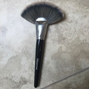 Morphe fan brush