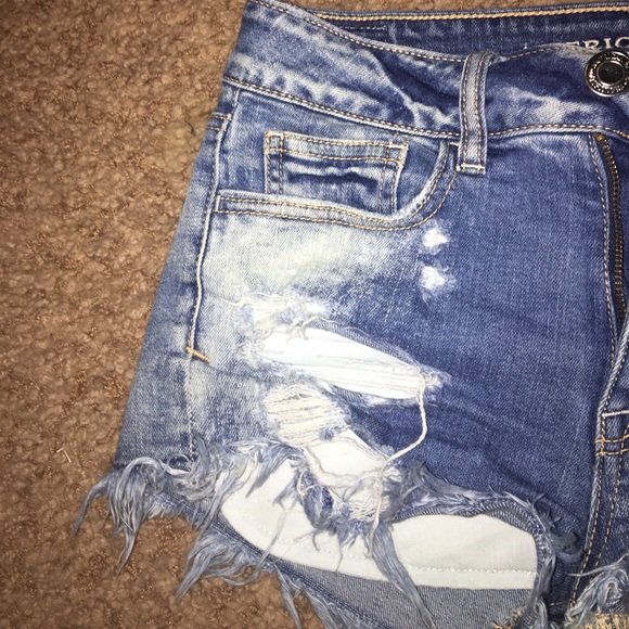 Acid wash, American eagle high rise shorts !! - Picture 4 of 6