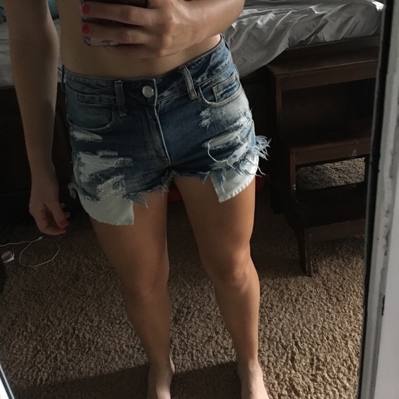 Acid wash, American eagle high rise shorts !! - Picture 5 of 6