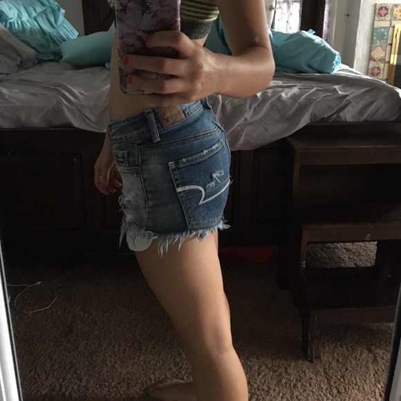 Acid wash, American eagle high rise shorts !! - Picture 6 of 6
