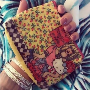 ❤RARE❤ Hello Kitty & Betsey Johnson coin purse