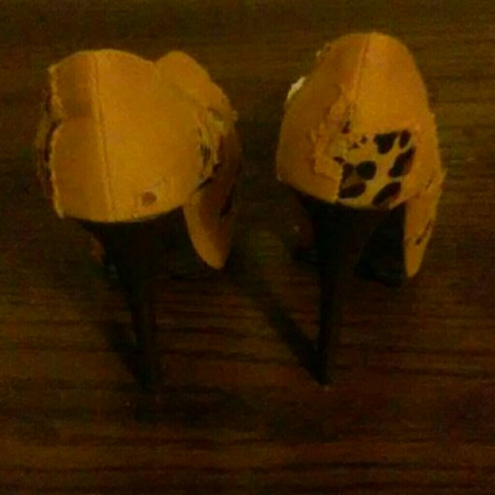 Heels - Picture 3 of 4