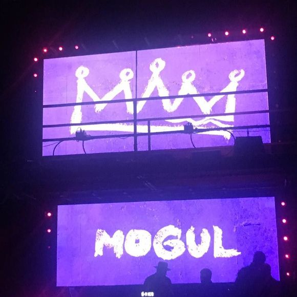 Meet your Posher, Danielle - Picture 1 of 1